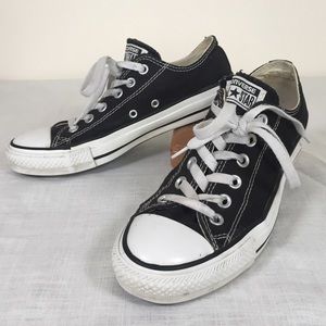 Black Classic Chuck Taylor All Star Converse